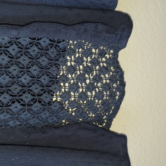 Free People Oversized Victorian, vintage-inspired design look at all this detail - Picture 16 of 16